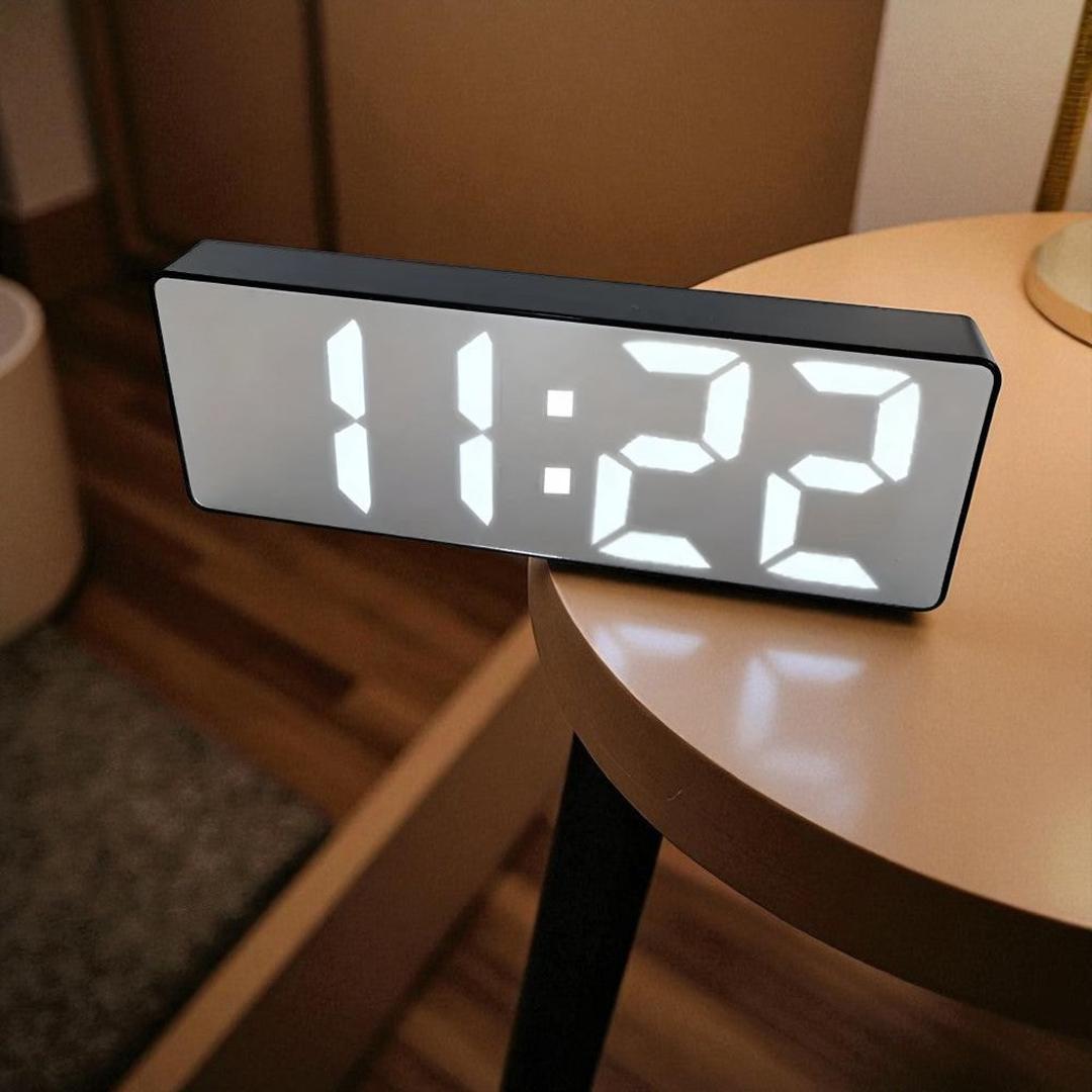 Budzik LED Z Lustrem Do Sypialni Z Funkcją Drzemki I Temperaturą