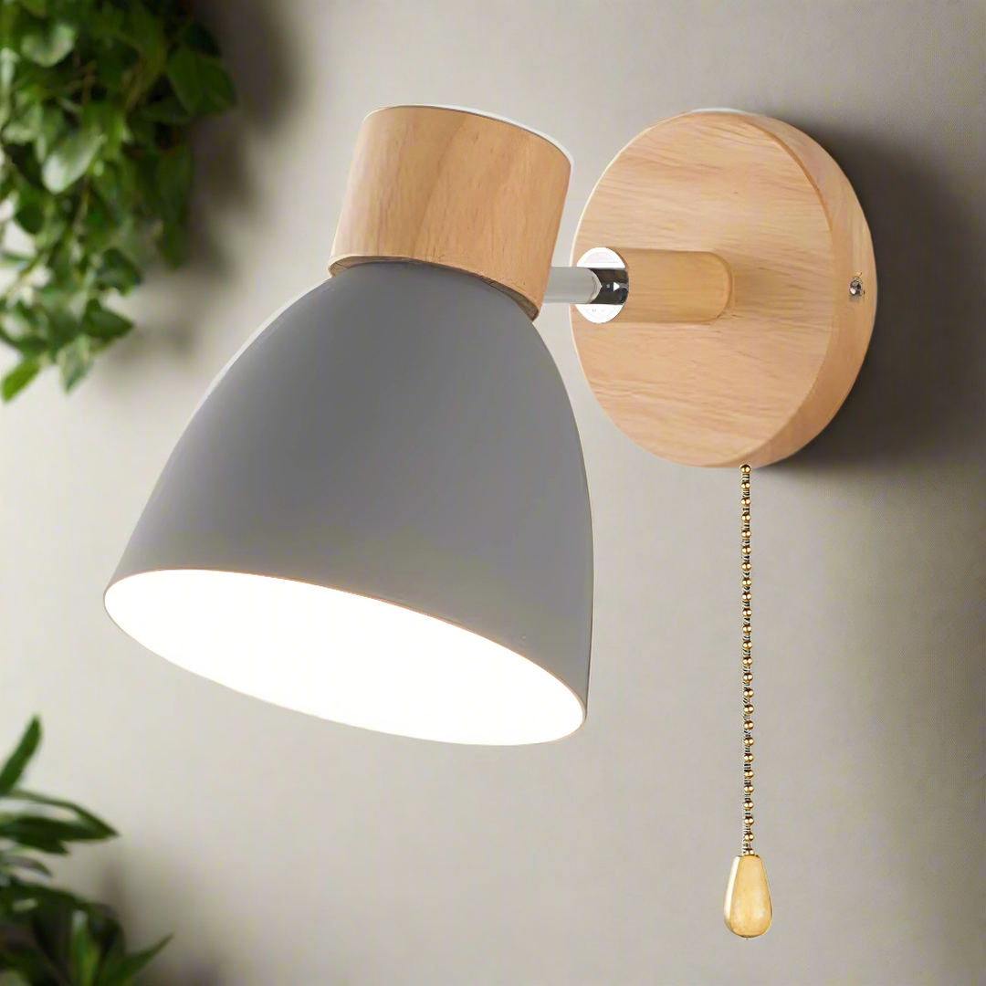 Nordycka Drewniana Lampa Ścienna Z Łańcuszkiem