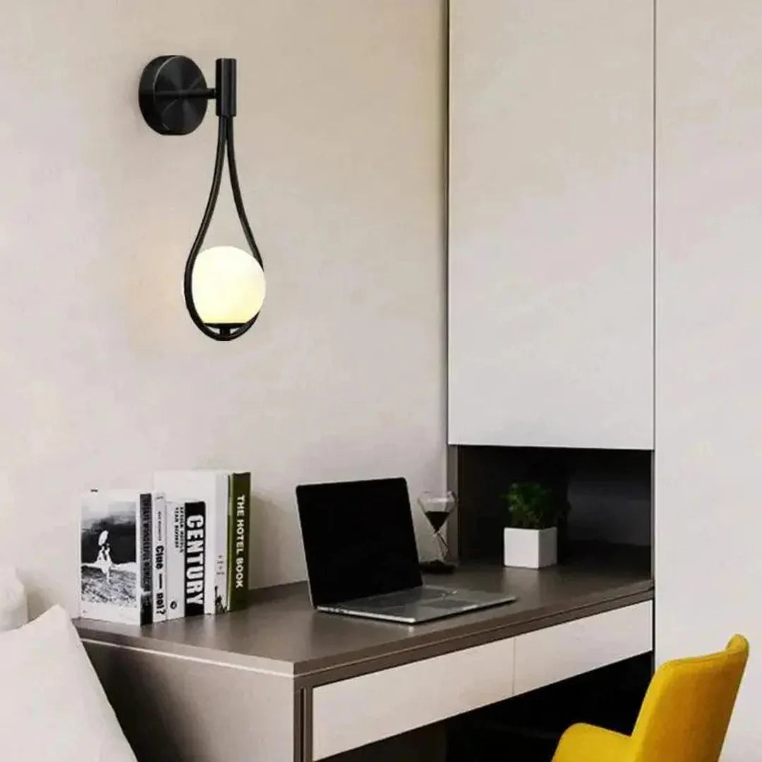 Nowoczesna Metalowa Lampa Ścienna W Kształcie Kropli