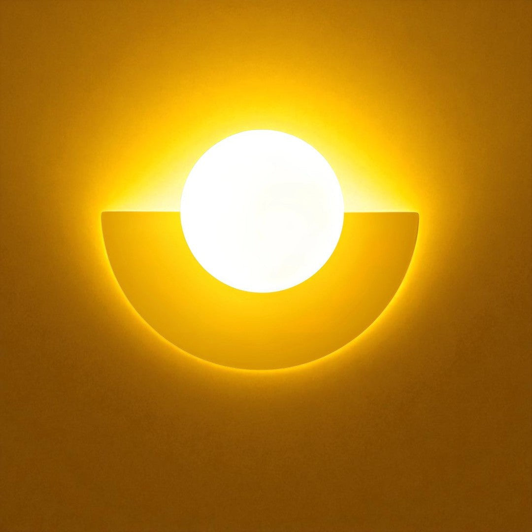 Nordycka Półokrągła Metalowa Lampa Ścienna