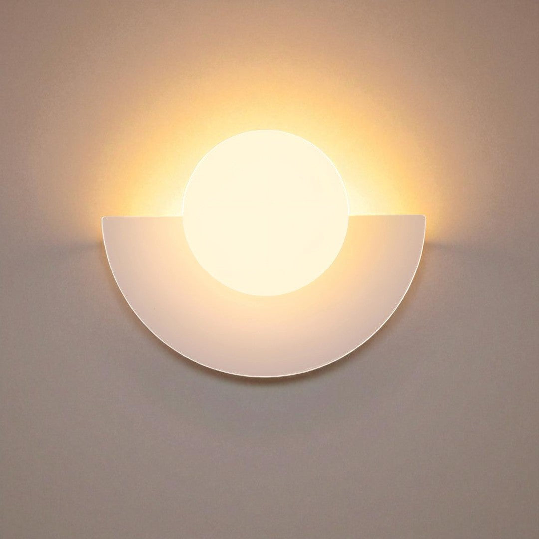 Nordycka Półokrągła Metalowa Lampa Ścienna