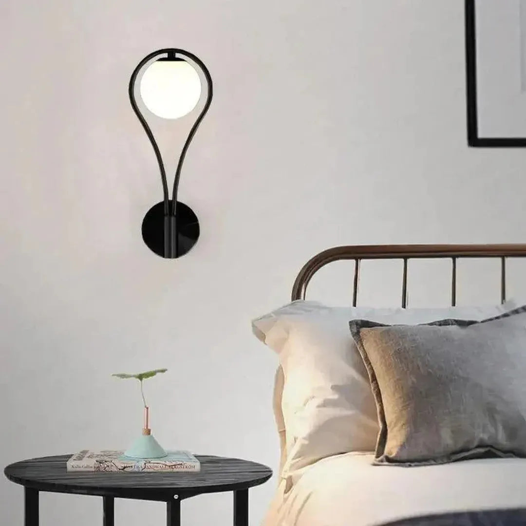 Nowoczesna Metalowa Lampa Ścienna W Kształcie Kropli