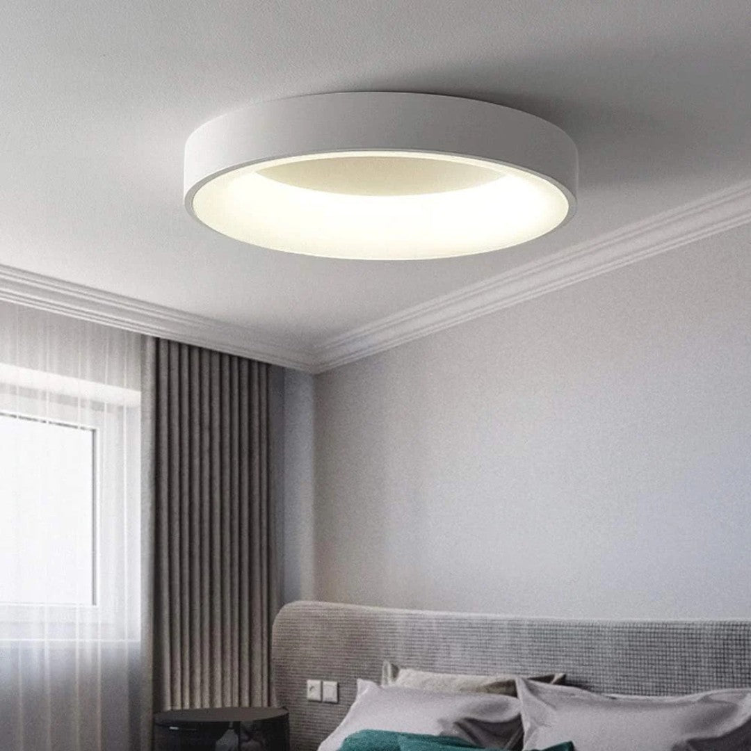 Minimalistyczna Sufitowa Lampa LED Z Kolorowym Wykończeniem