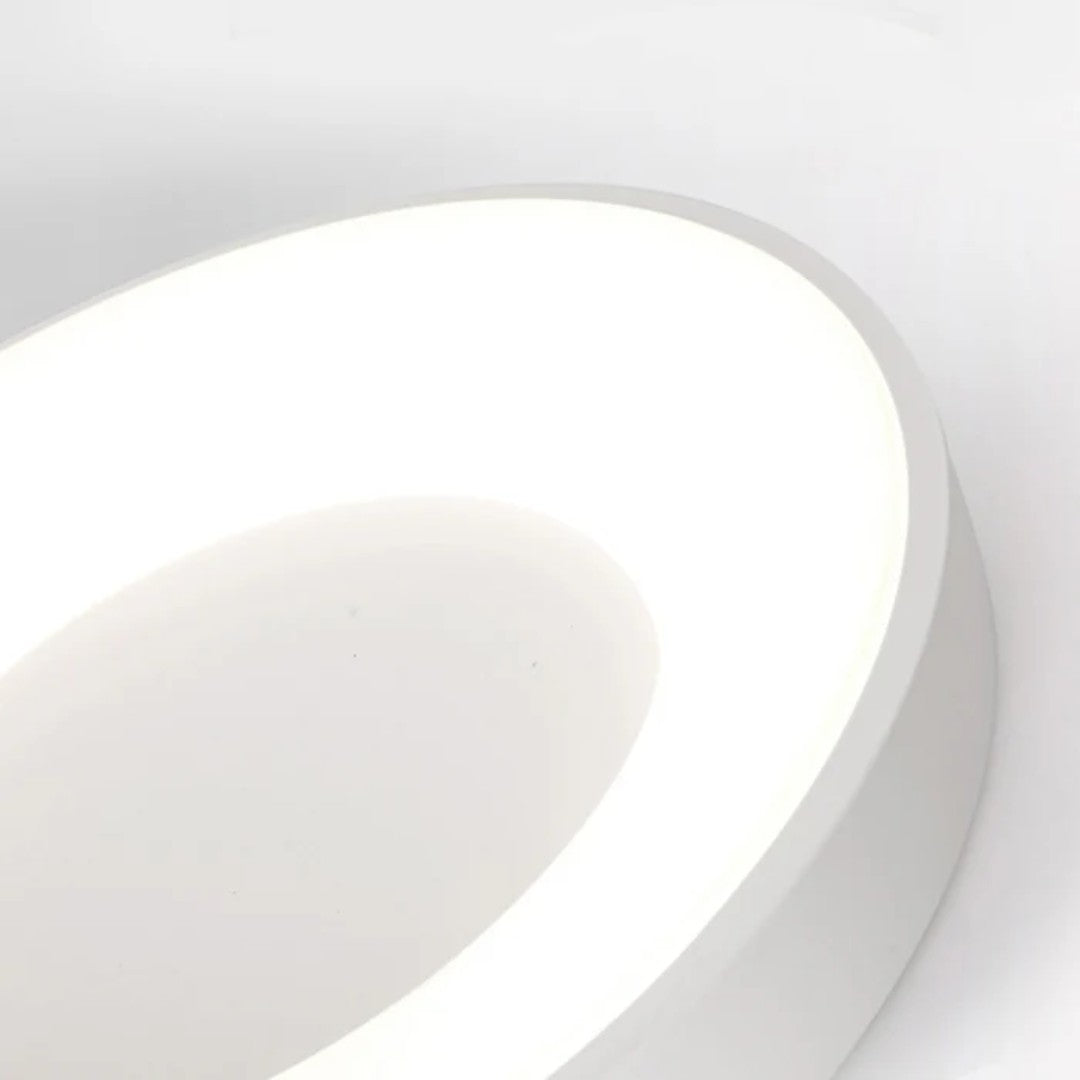 Minimalistyczna Sufitowa Lampa LED Z Kolorowym Wykończeniem